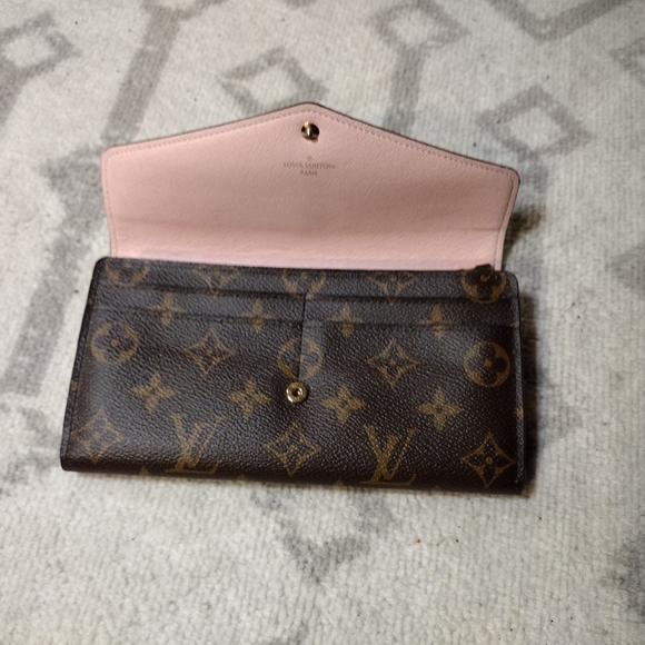 Louis Vuitton wallet - Picture 4 of 8